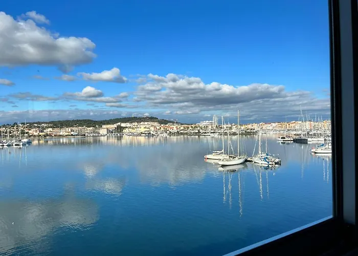 213 Ile Des Pecheurs, Vue Port
