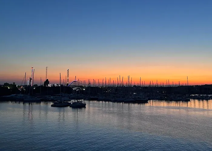 213 Ile Des Pecheurs, Vue Port